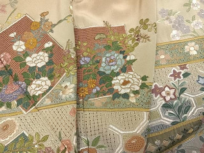 平和屋着物●中国三大刺繍　スワトウ刺繍　汕頭刺繍　総刺繍　訪問着　色紙草花文　暈し染め　金糸　正絹　逸品　AABN5832ph