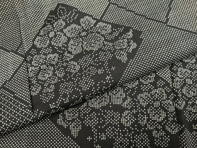 平和屋着物●本場大島紬　7マルキ　色紙重ね花文　正絹　逸品　AABN5871ph
