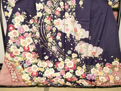 平和屋着物●豪華振袖　刺繍　流水花文　金銀糸　金彩　銀通し地　丹後ちりめん　仮絵羽　逸品　未使用　AABN6011ck
