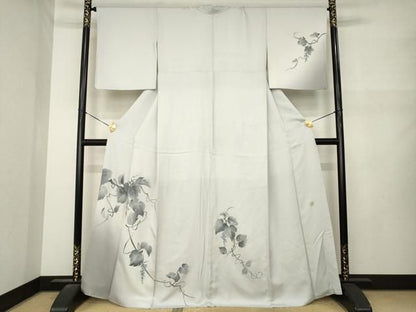 平和屋着物●訪問着　作家物　葡萄蔦の葉文　ろうけつ染　暈し染め　さが美扱い　正絹　逸品　AABN6039ck