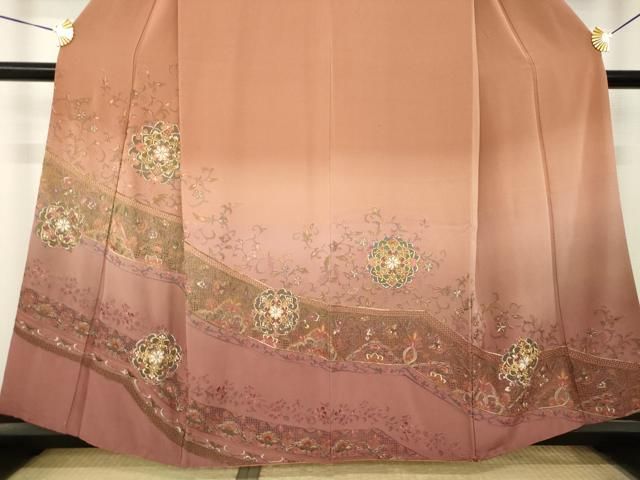 平和屋着物●中国三大刺繍　スワトウ刺繍　汕頭刺繍　総刺繍　訪問着　正倉院花文　暈し染め　金糸　正絹　逸品　AABN6042ck
