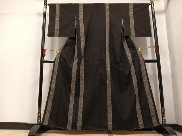 平和屋着物●本場大島紬　9マルキ　地空き　花間道　鈴乃屋扱い　正絹　逸品　未使用　AABN7416ph