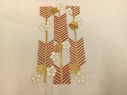 平和屋着物●訪問着　駒刺繍　矢羽根梅文　金彩　正絹　逸品　未使用　AABN7448ph
