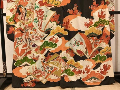 平和屋本店●アンティーク　大正ロマン　振袖　刺繍　群れ鶴草花文　黒地　金彩　正絹　逸品　AABN8301ph