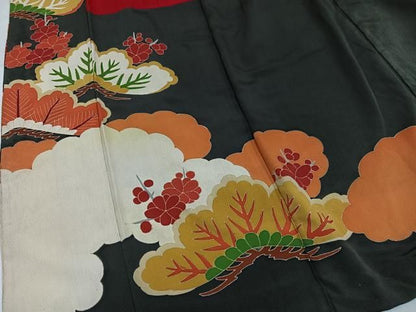 平和屋本店●アンティーク　大正ロマン　振袖　刺繍　群れ鶴草花文　黒地　金彩　正絹　逸品　AABN8301ph