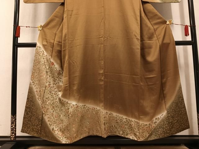 平和屋着物●訪問着　駒刺繍　更紗唐草文　暈し染め　金彩　正絹　逸品　AABN8327ph