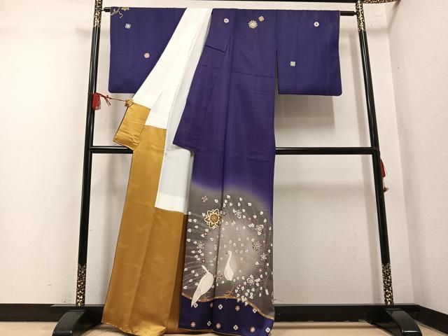 平和屋着物●世界的友禅作家　千地泰弘　訪問着　孔雀花文　暈し染め　金彩　銀通し地　正絹　逸品　AABN8420ph
