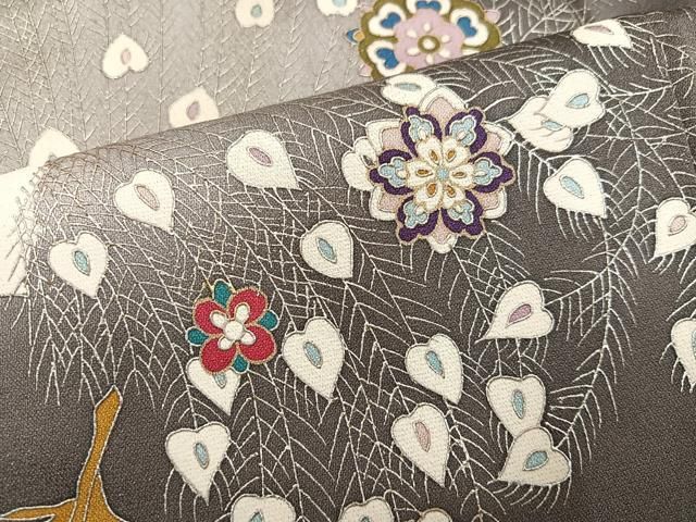 平和屋着物●世界的友禅作家　千地泰弘　訪問着　孔雀花文　暈し染め　金彩　銀通し地　正絹　逸品　AABN8420ph
