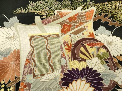 平和屋着物●創業460年・千總　黒留袖　駒刺繍　幔幕御所車花文　金彩　正絹　逸品　AABN8754ck
