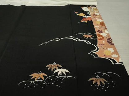 平和屋着物●創業460年・千總　黒留袖　駒刺繍　幔幕御所車花文　金彩　正絹　逸品　AABN8754ck