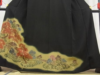 平和屋着物■豪華黒留袖　手描き　金糸刺繍　老松風景文　暈し染め　金銀彩　逸品　n-ar2050