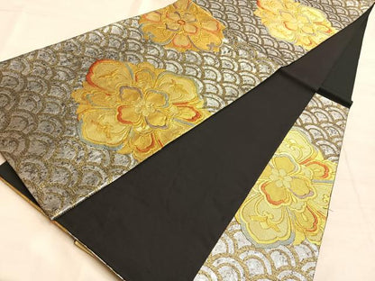 平和屋着物●六通柄袋帯　正倉院花菱青海波　黒地　金糸　正絹　逸品　BAAL2852du