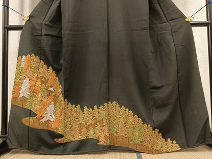 平和屋着物■豪華黒留袖　駒刺繍　樹林文　金彩　正絹　逸品　BAAM1396ui