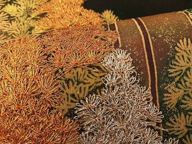 平和屋着物■豪華黒留袖　駒刺繍　樹林文　金彩　正絹　逸品　BAAM1396ui