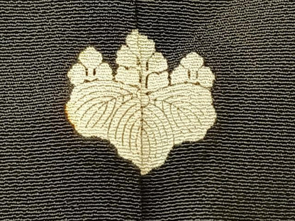 平和屋着物■豪華黒留袖　駒刺繍　樹林文　金彩　正絹　逸品　BAAM1396ui