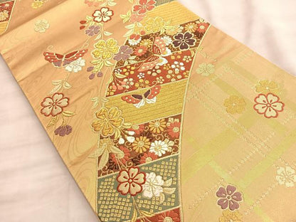 平和屋着物●六通柄袋帯 唐織 舞蝶枝垂れ桜 金糸 鈴乃屋扱い 正絹 逸品 BAAM8038du
