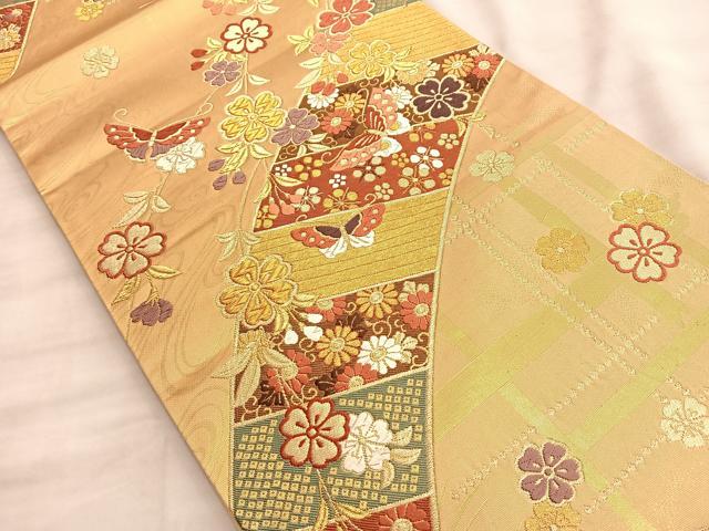 平和屋着物●六通柄袋帯 唐織 舞蝶枝垂れ桜 金糸 鈴乃屋扱い 正絹 逸品 BAAM8038du