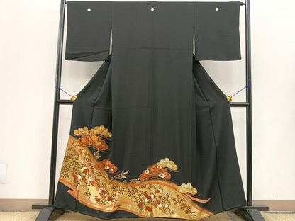平和屋着物■豪華黒留袖　駒刺繍　松葉花文　金彩　正絹　逸品　BAAO9547ct
