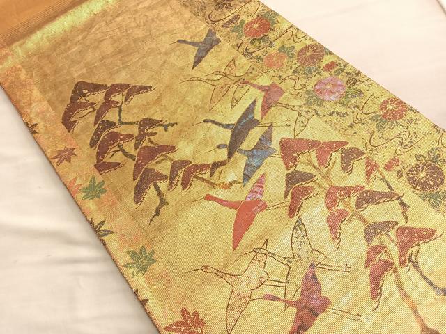 平和屋着物■太鼓柄袋帯　螺鈿箔　飛鶴菊松文　金糸　引箔　正絹　逸品　BAAO9967du