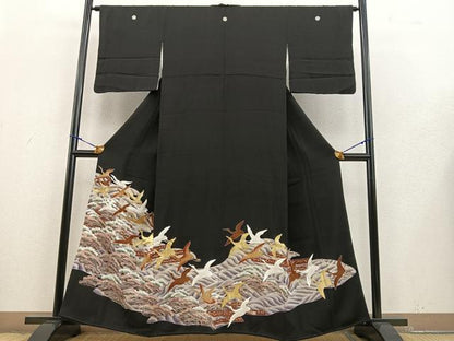 平和屋着物■豪華黒留袖　駒刺繍　飛鶴浜松文　金彩　正絹　逸品　BAAR6076kg