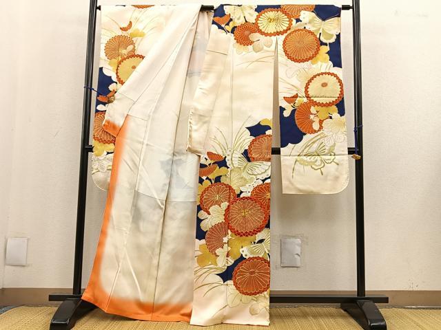 【和】15924o 振袖　金彩　流水に芝と蝶文様　着物 平和屋着物□豪華振袖 駒刺繍 舞蝶菊文 金彩 正絹 逸品 BAAS5986ph