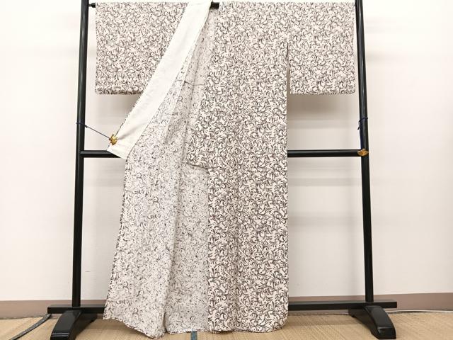 平和屋着物▽上質な小紋　単衣　型染め　袖ひろみ　好み　飛鳥南天文　反端付き　正絹　逸品　BAAS8007yc