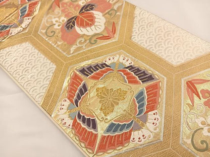 平和屋着物◎六通柄袋帯 唐織 亀甲花蝶文 金糸 正絹 逸品 BAAS9433ow