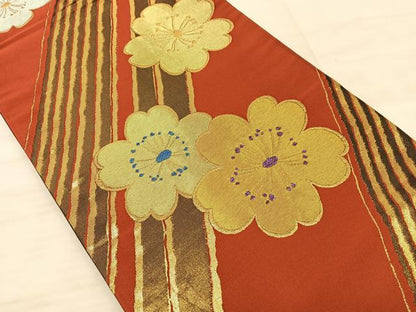平和屋着物◎六通柄袋帯 舞桜文 黒地 金糸 正絹 逸品 BAAS9921du