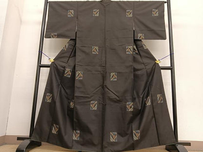 平和屋着物●本場大島紬 9マルキ 地空き 色紙花文 正絹 逸品 BAAT6719hv