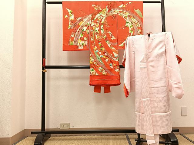 平和屋着物[]お宮参り　女の子　祝着　産着　初着　のしめ　長襦袢セット　駒刺繍　束ね熨斗飛鶴花文　金彩　逸品　BAAT7250mz