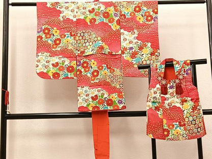 平和屋着物[]七五三　女の子　３歳　祝着　三つ身　被布セット　草花文　金彩　逸品　BAAT7268mz