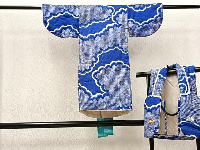 平和屋着物[]七五三　女の子　３歳　祝着　三つ身　被布セット　雲重ね文　逸品　BAAT7316mz