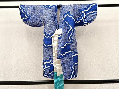 平和屋着物[]七五三　女の子　３歳　祝着　三つ身　被布セット　雲重ね文　逸品　BAAT7316mz
