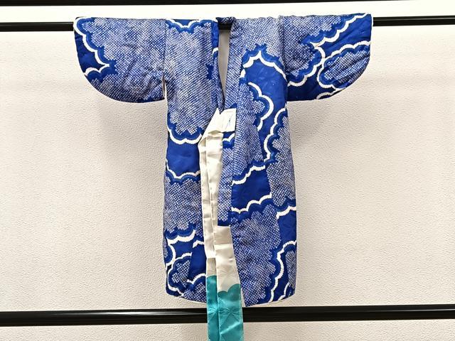 平和屋着物[]七五三　女の子　３歳　祝着　三つ身　被布セット　雲重ね文　逸品　BAAT7316mz