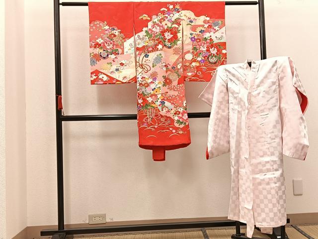 平和屋着物[]七五三　女の子　３歳　祝着　三つ身　長襦袢セット　花車文　金彩　逸品　BAAT7325mz