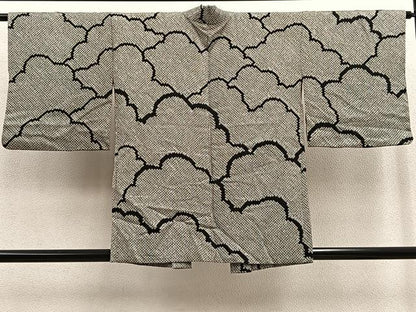 平和屋着物＃羽織 総絞り 雲重ね文 黒地 正絹 逸品 BAAU0064gt