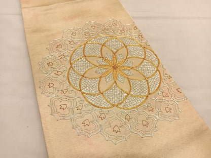 平和屋着物◎太鼓柄袋帯　総駒刺繍　飾花文　銀彩　正絹　逸品　BAAU0847hv