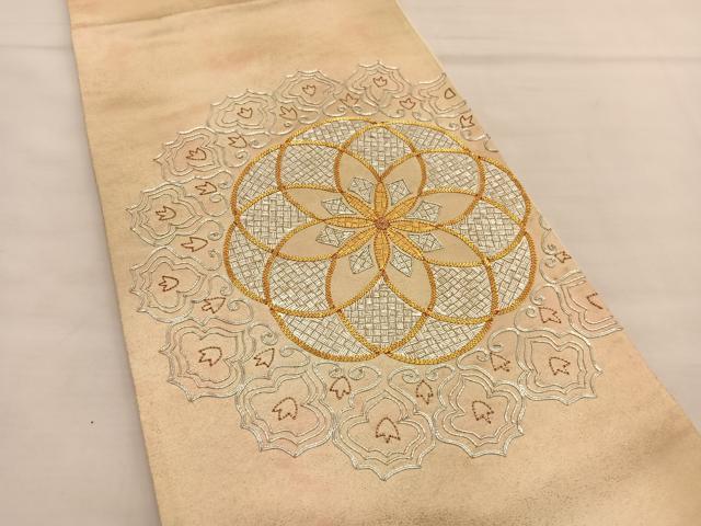 平和屋着物◎太鼓柄袋帯　総駒刺繍　飾花文　銀彩　正絹　逸品　BAAU0847hv