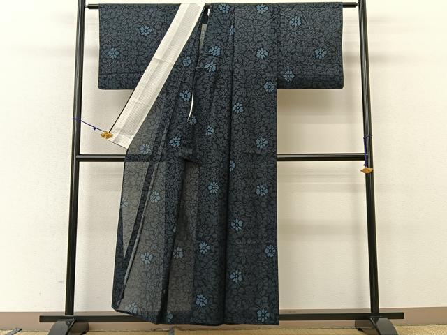 平和屋着物＊夏物 本場大島紬 夏大島 7マルキ 花唐草文 正絹 逸品 BAAU3469hj