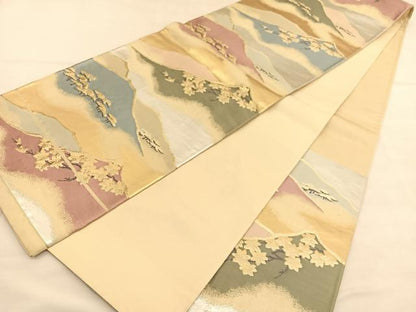 平和屋着物◎六通柄袋帯　唐織　楓松山文　金糸　正絹　逸品　BAAU5041hv
