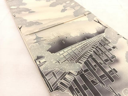 平和屋着物◎太鼓柄袋帯　古城風景文　銀通し地　正絹　逸品　BAAU6312yc