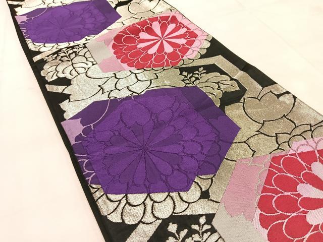 平和屋着物◎六通柄袋帯　唐織　亀甲菊花文　黒地　銀糸　BAAU6838yc