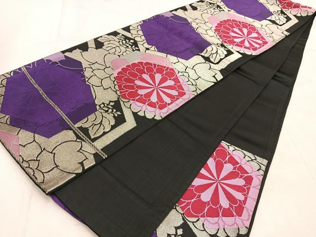 平和屋着物◎六通柄袋帯　唐織　亀甲菊花文　黒地　銀糸　BAAU6838yc