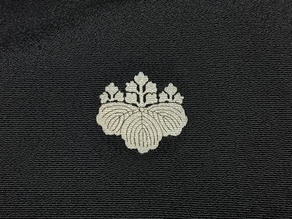 平和屋着物■豪華黒留袖　駒刺繍　鏡裏花文　正絹　逸品　BAAV2290hj