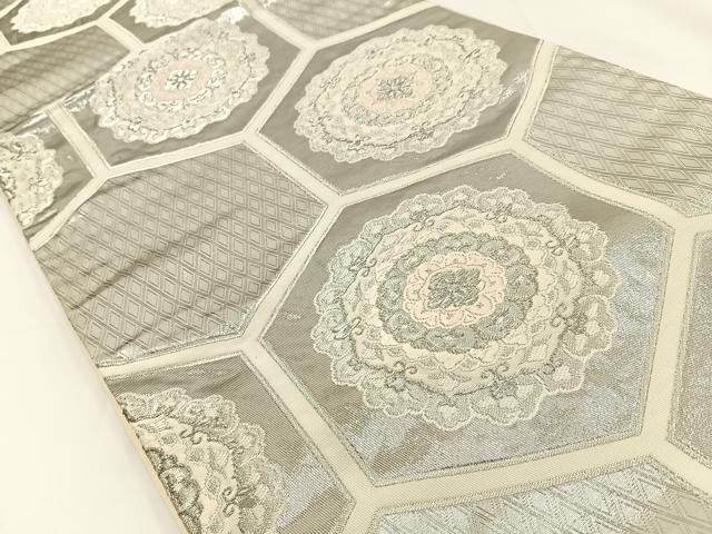 新入荷！！美品 正絹 リサイクル 礼装用袋帯 銀糸 六通織 正倉院扇面亀甲華文様 新入荷！！美品 正絹 リサイクル 礼装用袋帯 銀糸 六通織 亀甲華文様