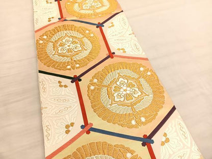 平和屋着物◎六通柄袋帯　唐織　亀甲向蝶文　金糸　引箔　正絹　逸品　BAAV3436hv