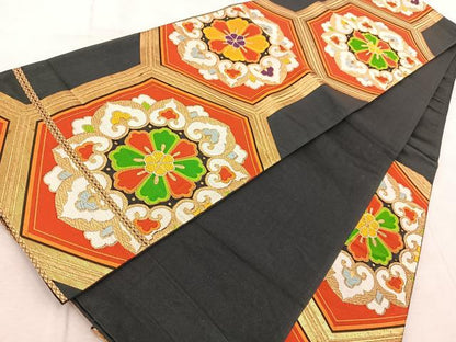 平和屋着物◎六通柄袋帯 唐織 亀甲花文 黒地 金糸 正絹 逸品 BAAV6739yc