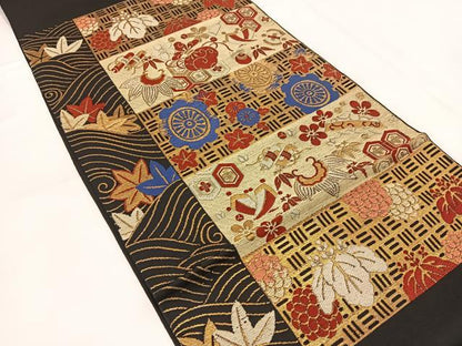 平和屋着物◎太鼓柄　本袋帯　唐織　吉祥草花文　黒地　金糸　正絹　逸品　BAAV7768yc