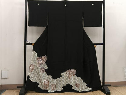 平和屋着物■豪華黒留袖　刺繍　陶器花文　正絹　逸品　BAAV8357mz