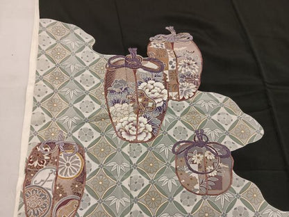 平和屋着物■豪華黒留袖　刺繍　陶器花文　正絹　逸品　BAAV8357mz